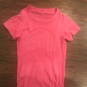 Short sleeve lulu lemon top